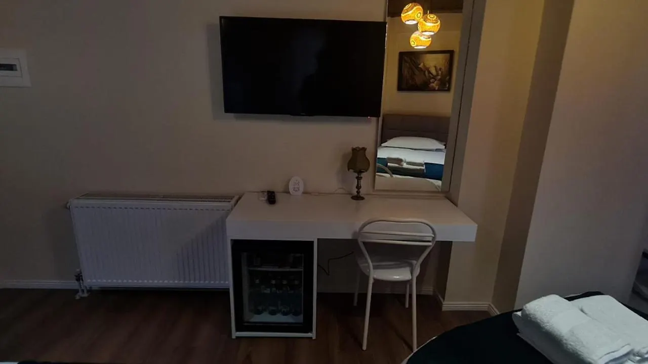Bujtina 31 Hotel Korce 3*,  Albania